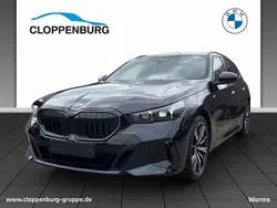 M carbonschwarz Neu 2025 BMW 540 M Sport Kombi | 81.195 € (Fairer Preis)