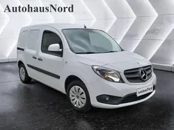 Weiß Gebraucht 2020 Mercedes Citan 109 Van / Kleinbus | 14.900 € (Fairer Preis)