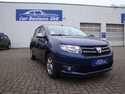 Blau Gebraucht 2016 Dacia Sandero Celebration Limousine | 5.990 € (Fairer Preis)