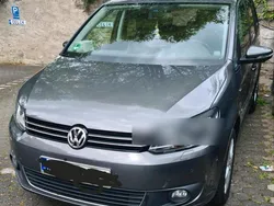 Grau Gebraucht 2013 VW Touran Van / Kleinbus | 11.000 € (Etwas zu teuer)