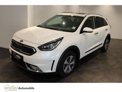 Weiss Gebraucht 2017 Kia Niro Spirit SUV | 16.875 € (Fairer Preis)