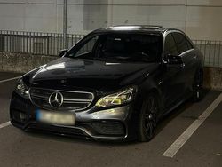 Grau Gebraucht 2013 Mercedes E350 AMG Limousine | 22.500 €