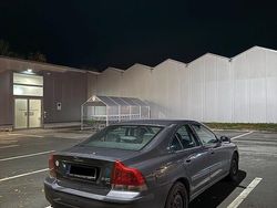 Grau Gebraucht 2002 Volvo S60 Limousine | 800 €