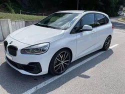 Weiß Gebraucht 2020 BMW 218 Active Tourer Performance Van / Kleinbus | 18.300 € (Fairer Preis)