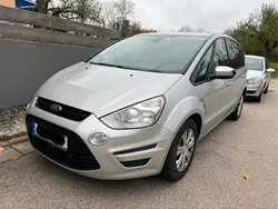Grau Gebraucht 2014 Ford S-MAX S Van / Kleinbus | 5.200 € (Fairer Preis)