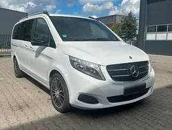 Weiß Gebraucht 2018 Mercedes V220 Van / Kleinbus | 36.500 € (Teuer)