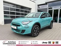 Aqua blau metallic Neu 2025 Fiat 600 SUV | 29.490 € (Teuer)