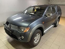 Grau Gebraucht 2010 Mitsubishi L200 Invite Abholung | 10.900 € (Fairer Preis)