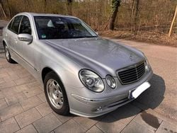 Silber Gebraucht 2002 Mercedes E320 Avantgarde Limousine | 2.200 € (Guter Preis)