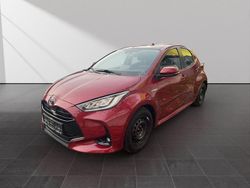 Rot Gebraucht 2020 Toyota Yaris Hybrid Club Limousine | 17.990 € (Fairer Preis)