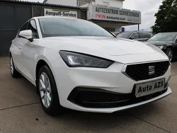 Weiß Gebraucht 2024 Seat Leon Style Limousine | 21.950 € (Fairer Preis)