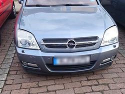 Grau Gebraucht 2004 Opel Signum Kleinwagen | 2.500 €