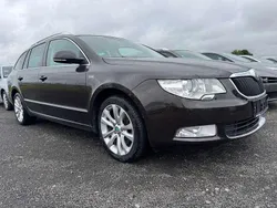 Braun Gebraucht 2011 Skoda Superb Kombi | 4.300 € (Fairer Preis)