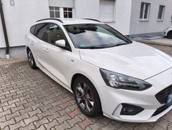 Weiß Gebraucht 2021 Ford Focus ST-Line Kombi | 19.499 € (Guter Preis)