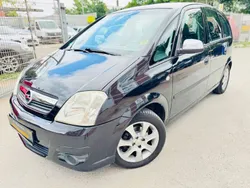 Schwarz Gebraucht 2010 Opel Meriva Selection Van / Kleinbus | 3.500 € (Fairer Preis)