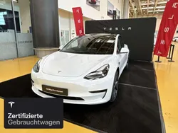 Weiß Gebraucht 2021 Tesla Model 3 Limousine | 23.900 € (Fairer Preis)