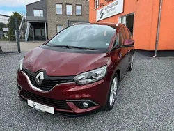 Rot Gebraucht 2017 Renault Grand Scénic IV Experience Van / Kleinbus | 13.490 € (Guter Preis)