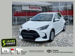 Super white 2 Gebraucht 2022 Toyota Yaris Hybrid Business Edition Kleinwagen | 17.490 € (Guter Preis)