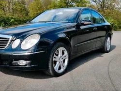 Schwarz Gebraucht 2008 Mercedes E320 Avantgarde Limousine | 8.000 € (Etwas zu teuer)