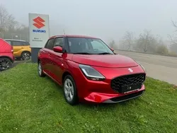 Rot Gebraucht 2024 Suzuki Swift Comfort Kleinwagen | 21.900 €