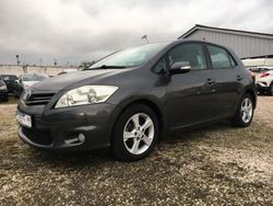 Grau Gebraucht 2012 Toyota Auris Edition Limousine | 6.999 € (Etwas zu teuer)