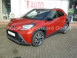 Rot Gebraucht 2023 Toyota Aygo Edition Kleinwagen | 17.480 € (Fairer Preis)
