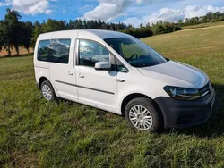 Weiß Gebraucht 2015 VW Caddy Trendline Van / Kleinbus | 9.750 € (Fairer Preis)