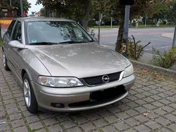 Gebraucht 1999 Opel Vectra Edition Limousine | 650 € (Guter Preis)