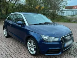 Blau Gebraucht 2011 Audi A1 Attraction Kleinwagen | 7.990 € (Guter Preis)