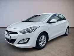 Weiß Gebraucht 2013 Hyundai i30 Edition Limousine | 5.650 € (Fairer Preis)