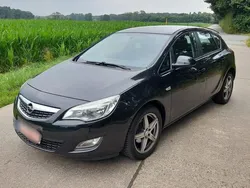 Schwarz Gebraucht 2012 Opel Astra Limousine | 4.890 € (Fairer Preis)