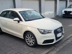 Weiß Gebraucht 2011 Audi A1 Attraction Kleinwagen | 6.400 € (Fairer Preis)