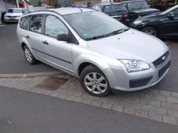 Grau Gebraucht 2006 Ford Focus Kombi | 450 € (Guter Preis)