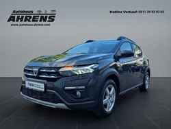 Gris comete Gebraucht 2023 Dacia Sandero Stepway Kleinwagen | 18.490 € (Fairer Preis)