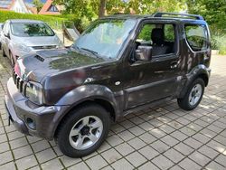 Grau Gebraucht 2014 Suzuki Jimny SUV | 16.000 € (Teuer)