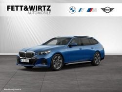 Phytonicblau metallic Gebraucht 2024 BMW i5 M Sport Kombi | 55.478 € (Superpreis)