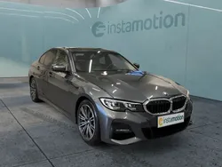 Schwarz Gebraucht 2021 BMW 320 Shadowline Limousine | 35.050 € (Teuer)