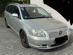 Silber Gebraucht 2004 Toyota Avensis Kombi | 1.800 € (Fairer Preis)