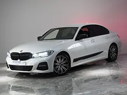 Mineralweiss metallic Gebraucht 2020 BMW 320 M Sport Limousine | 28.950 € (Fairer Preis)