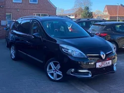 Schwarz Gebraucht 2014 Renault Scénic III Bose Edition Van / Kleinbus | 7.999 € (Teuer)