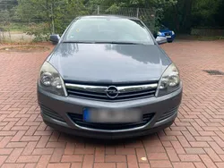 Grau Gebraucht 2006 Opel Astra GTC Coupé | 1.700 €
