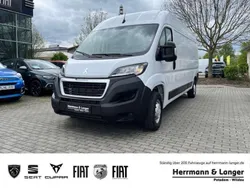 Lackierung weiss icy/deckende Gebraucht 2023 Peugeot Boxer Avantage Van | 34.999 €