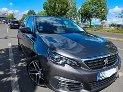 Grau Gebraucht 2017 Peugeot 308 Allure Kombi | 13.900 € (Teuer)