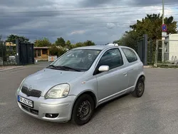 Silber Gebraucht 2004 Toyota Yaris Sol Limousine | 3.300 € (Etwas zu teuer)