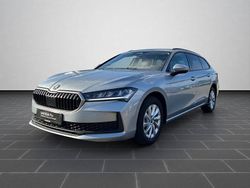 Aluminiumsilber metallic (metallic) Gebraucht 2025 Skoda Superb Essence Limousine | 33.880 € (Etwas zu teuer)