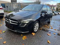 Schwarz Gebraucht 2020 Mercedes B200 Van / Kleinbus | 12.900 € (Superpreis)