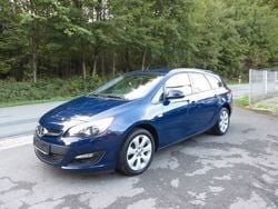 Blau Gebraucht 2016 Opel Astra Style Kombi | 6.999 € (Etwas zu teuer)