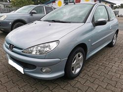 Schwarz Gebraucht 2005 Peugeot 206 Kleinwagen | 2.150 €