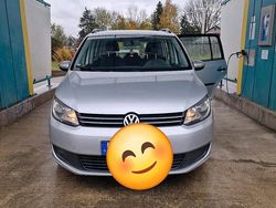 Silber Gebraucht 2010 VW Touran Van / Kleinbus | 5.500 € (Etwas zu teuer)