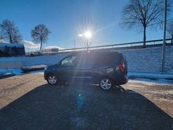 Blau Gebraucht 2019 Dacia Lodgy Stepway Van / Kleinbus | 8.799 € (Guter Preis)